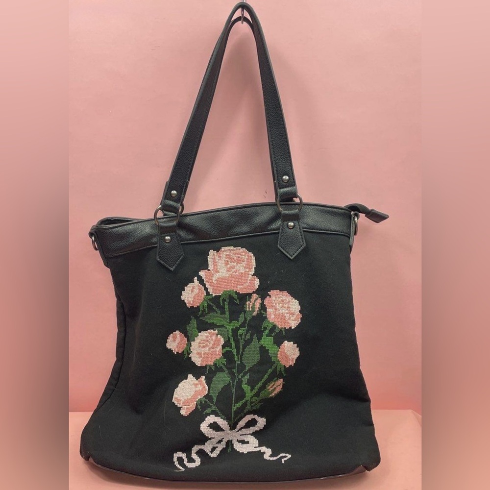 SHADOW BLOOM TOTE BAG